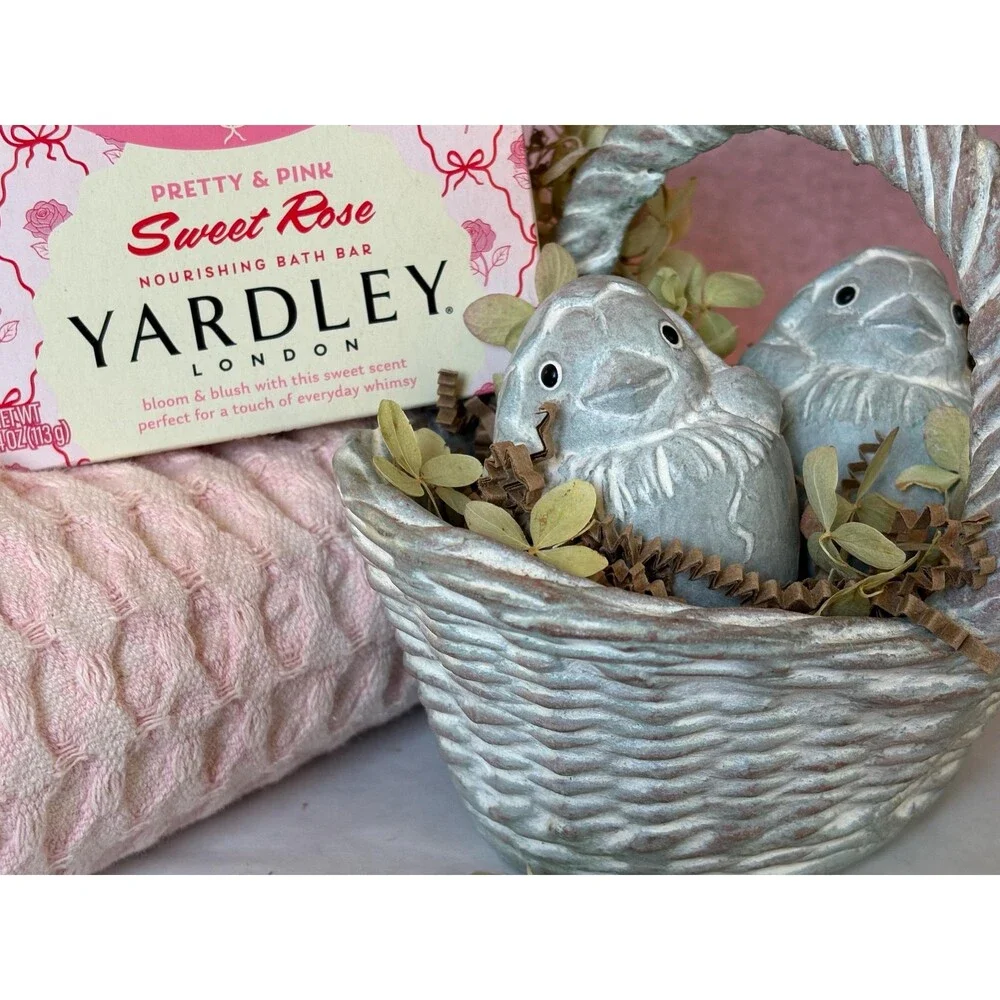 Isabel Bloom Gift Basket Set | Self Care Gift for Her | Cottagecore Bath Gift